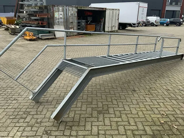 Vaste trap - afbeelding 3 van  5