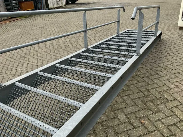 Vaste trap - afbeelding 5 van  5