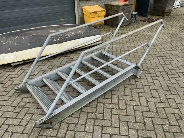 Vaste trap - afbeelding 1 van  4