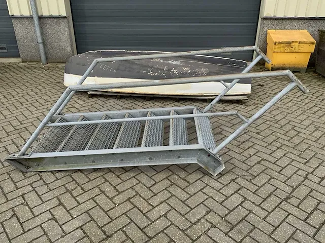 Vaste trap - afbeelding 2 van  4