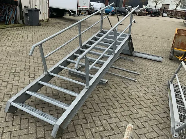 Vaste trap - afbeelding 2 van  4