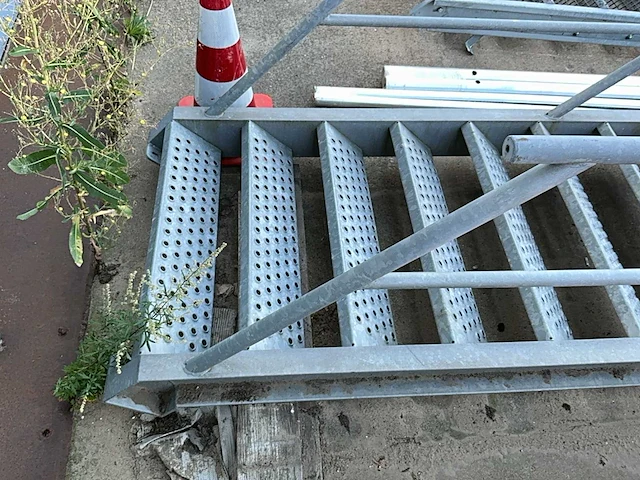 Vaste trap - afbeelding 3 van  6