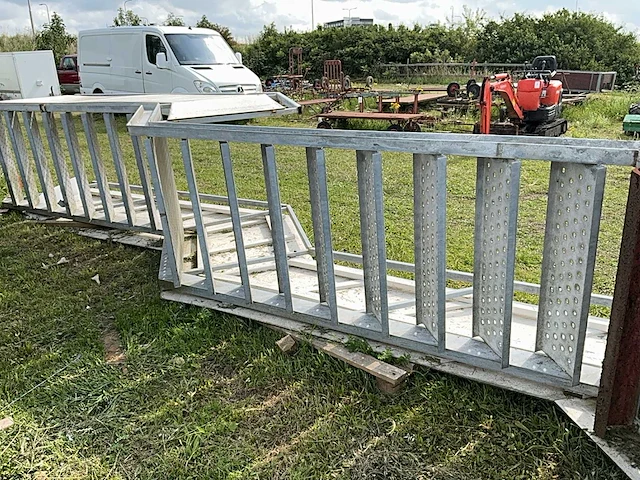 Vaste trap - afbeelding 4 van  5