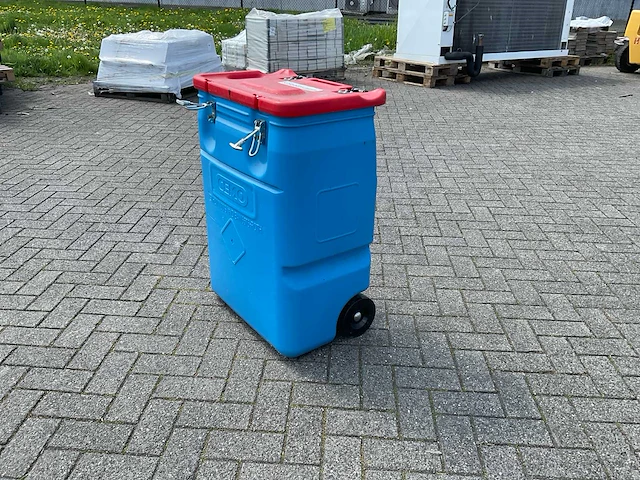 Vat lijmkorrels - afbeelding 1 van  5