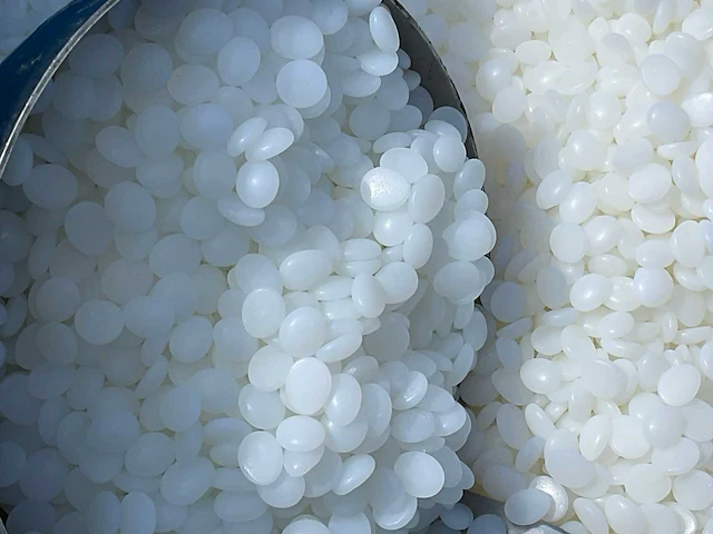 Vat lijmkorrels - afbeelding 5 van  5