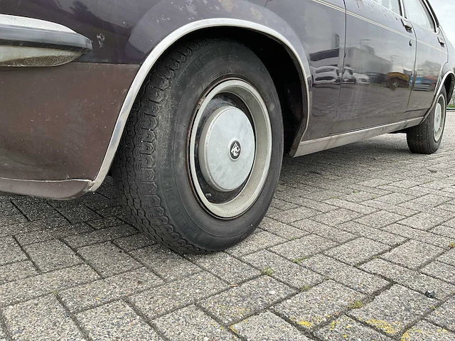 Vauxhall - 1978 - vx2300 gls - personenauto - afbeelding 2 van  21