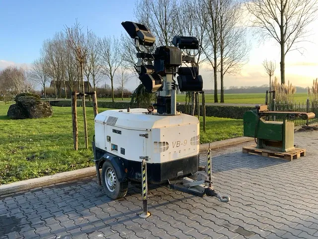 Vb-9 tower light - afbeelding 23 van  27
