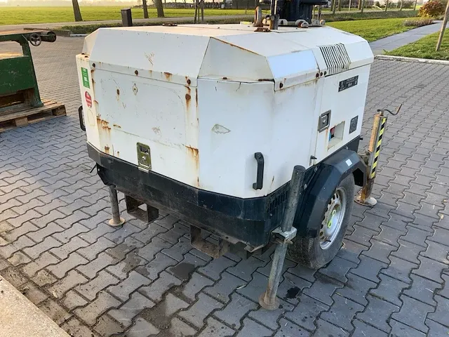 Vb-9 tower light - afbeelding 25 van  27
