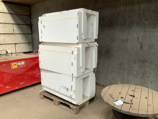 Vbi console piepschuim funderingsbekisting (6x) - afbeelding 1 van  2
