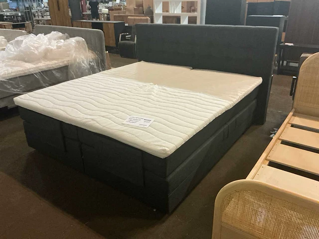 Vdb v1800 elektrische boxspring 180x200cm - afbeelding 1 van  6