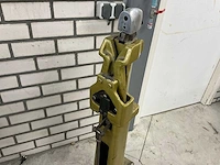 Veb schoenreparatiezuil - afbeelding 5 van  5