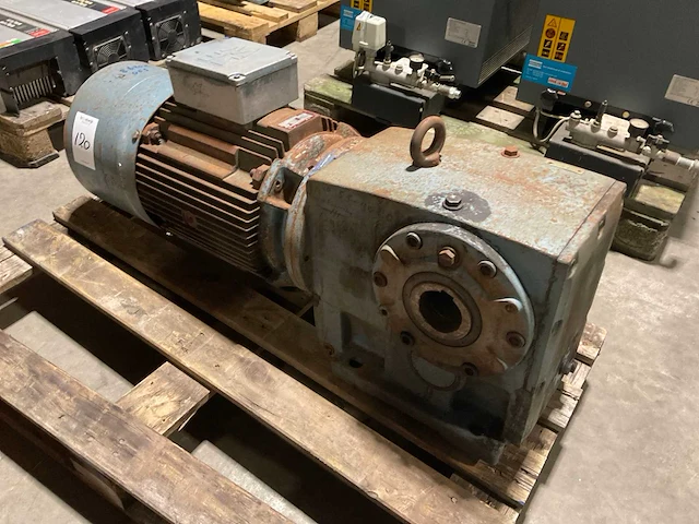 Vector ka90 dt160l4 rs motorreductor - afbeelding 1 van  3