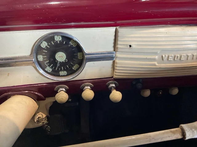 Vedette oldtimer - afbeelding 13 van  24