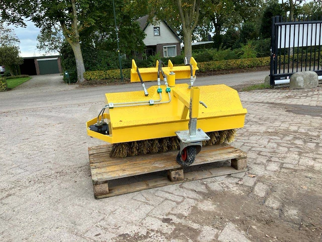Veegborstel aanbouw hbl rolbezem 2014 - afbeelding 1 van  1