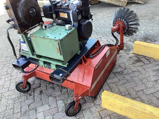 Veegmachine 05 ib 1200 sweeper lombardini - afbeelding 5 van  9