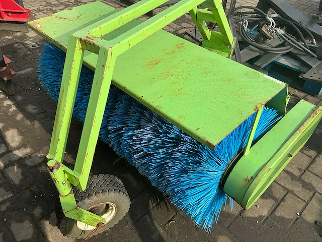 Veegmachine 120cm industrie - afbeelding 9 van  12