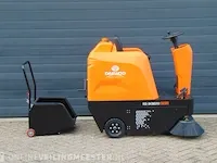 Veegmachine daewoo, bouwjaar 2023 - afbeelding 1 van  6