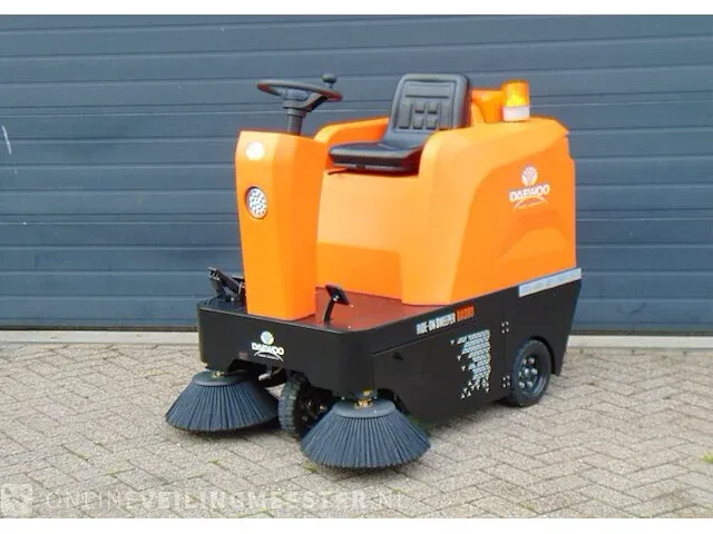 Veegmachine daewoo, bouwjaar 2023 - afbeelding 2 van  6