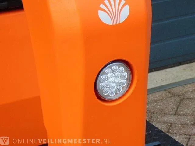 Veegmachine daewoo, das80, bouwjaar 2023 - afbeelding 3 van  17