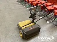Veegmachine, handbediend - afbeelding 5 van  8