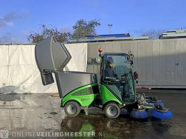 Veegmachine nilfisk, t2a, bouwjaar 2018 - afbeelding 3 van  32
