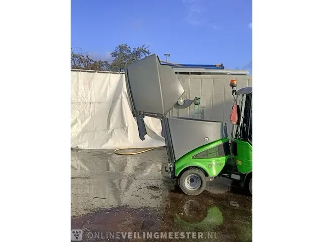 Veegmachine nilfisk, t2a, bouwjaar 2018 - afbeelding 4 van  32