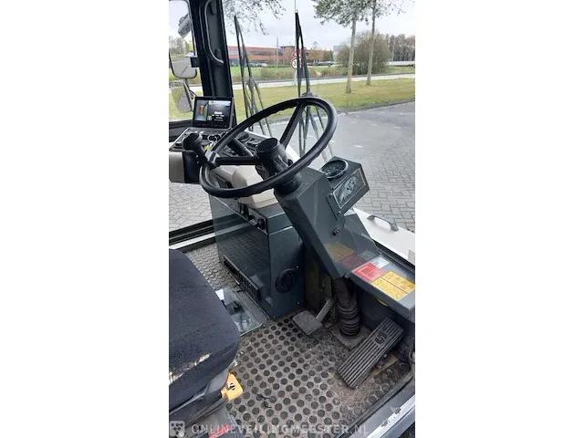 Veegmachine ravo, 4-series cng 3d cam, bouwjaar 2012 - afbeelding 32 van  47