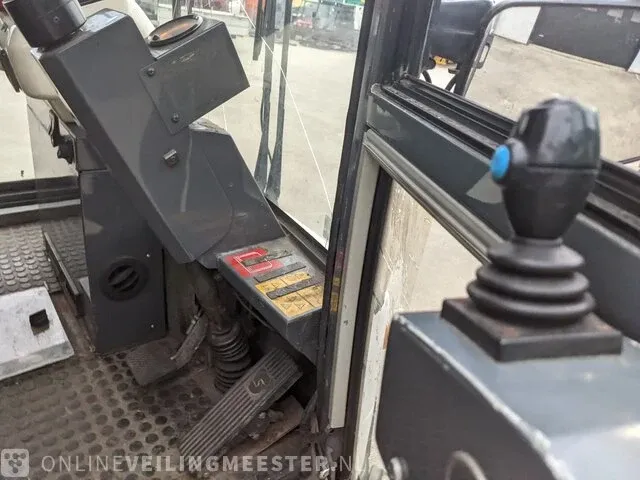 Veegmachine ravo, 4 series cng - afbeelding 14 van  24