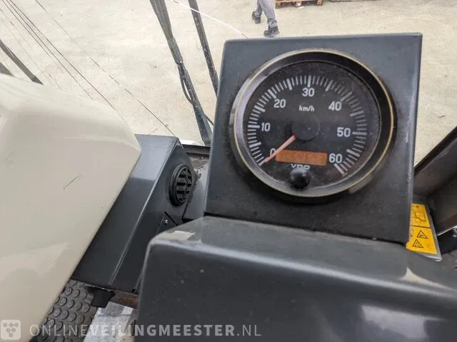 Veegmachine ravo, 4 series cng - afbeelding 16 van  24