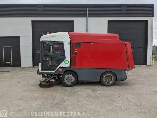 Veegmachine ravo, 4 series cng - afbeelding 12 van  24
