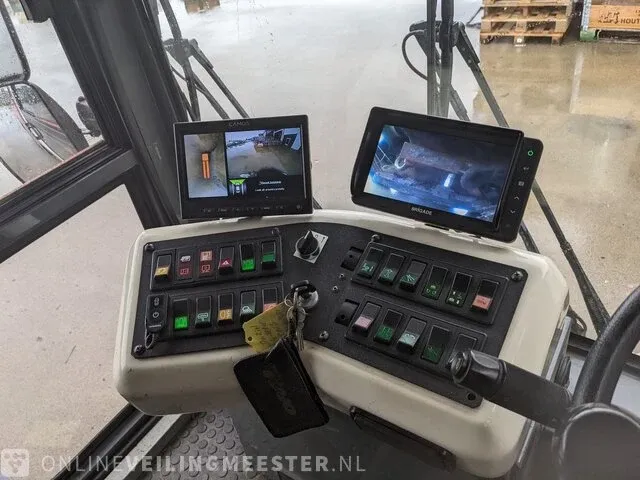 Veegmachine ravo, 4-series cng - afbeelding 6 van  25