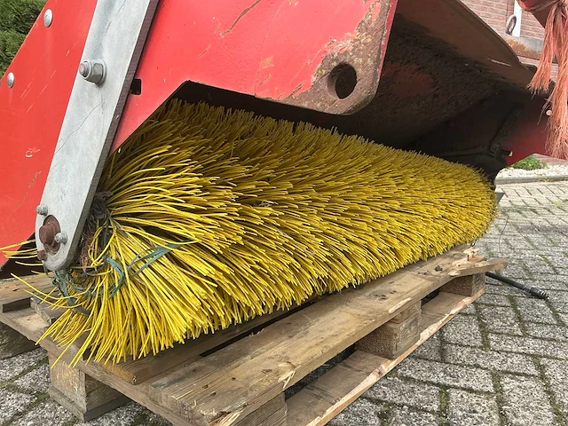 Veegmachine straatveegmachine - afbeelding 3 van  12