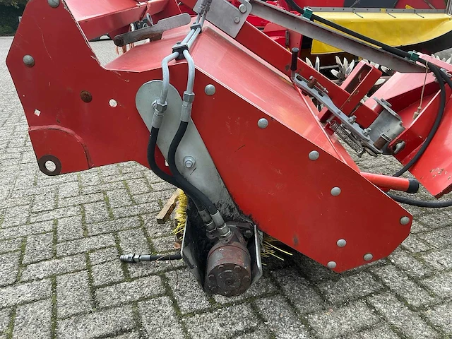 Veegmachine straatveegmachine - afbeelding 12 van  12