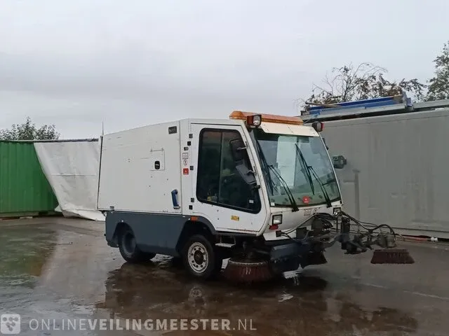 Veegmachine tennant, 426, bouwjaar 2006 - afbeelding 1 van  22