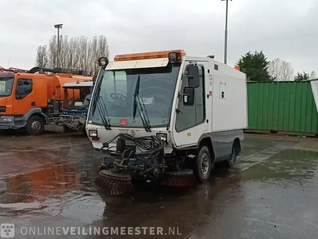 Veegmachine tennant, 426, bouwjaar 2006 - afbeelding 17 van  22