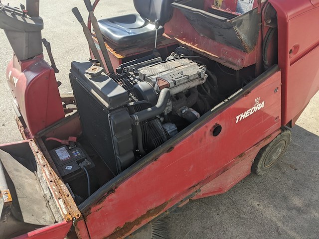 Veegmachine thedra, super boxer diesel, 2005 - afbeelding 13 van  32