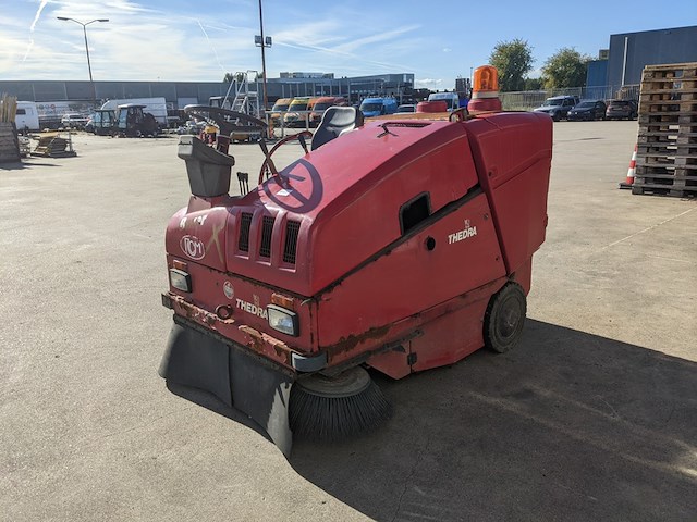 Veegmachine thedra, super boxer diesel, 2005 - afbeelding 23 van  32