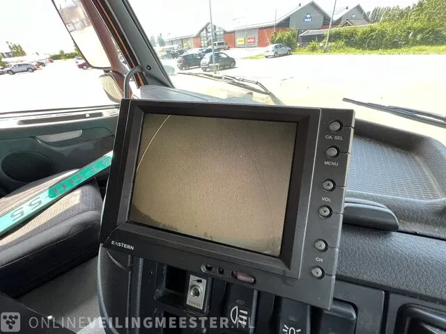 Veegmachine vrachtwagen volvo, fm9 4x2r met johnston beam vx800, bouwjaar 2006 - afbeelding 6 van  25