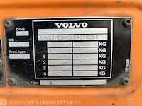Veegmachine vrachtwagen volvo, fm9 4x2r met johnston beam vx800, bouwjaar 2006 - afbeelding 14 van  25