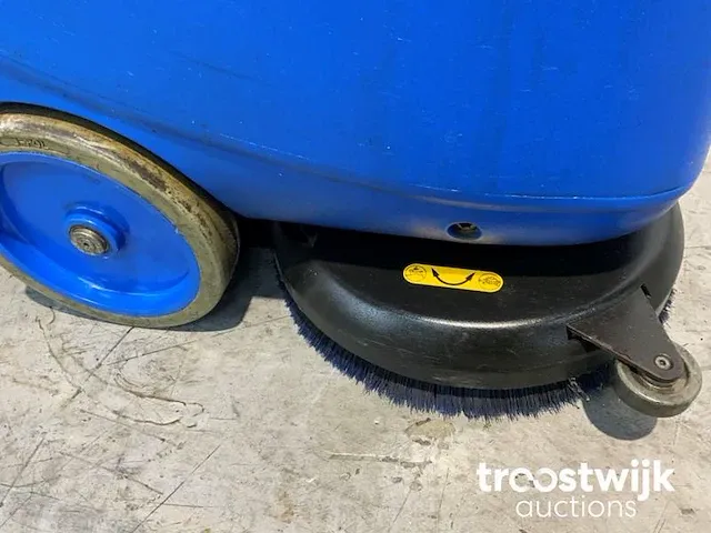 Veegmachines, zelfrijdend - afbeelding 9 van  15