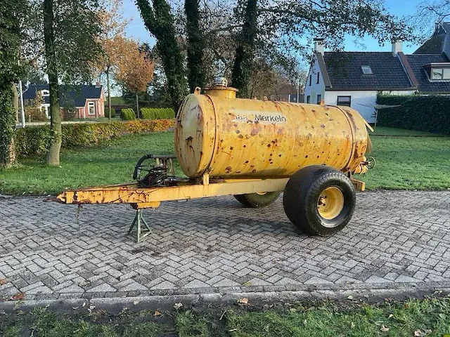 Veenhuis melasse tank - afbeelding 1 van  13