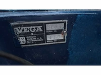 Vega 410 speedboot met 35pk evinrude motor + trailer - afbeelding 5 van  13