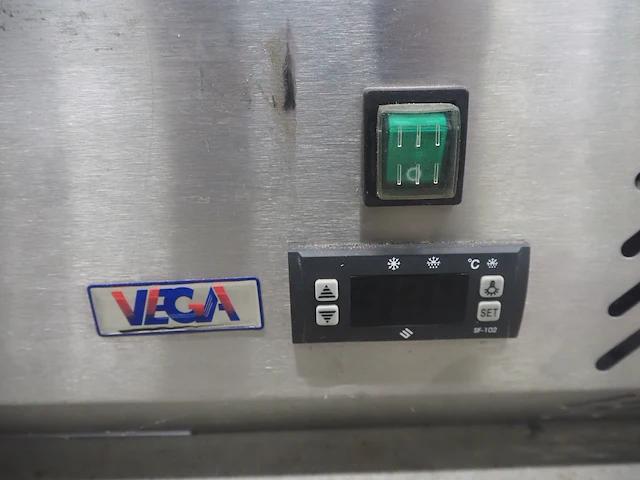 Vega - afbeelding 6 van  7