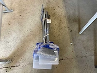 Veger en motblik met steel (9x) - afbeelding 1 van  1