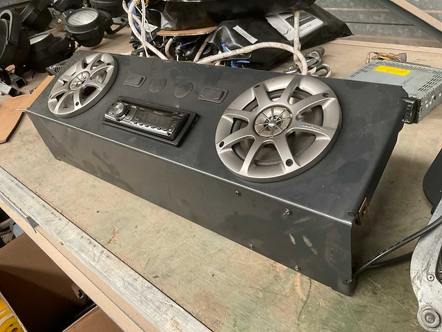 Vehicle dashboard audio systeem - afbeelding 2 van  6