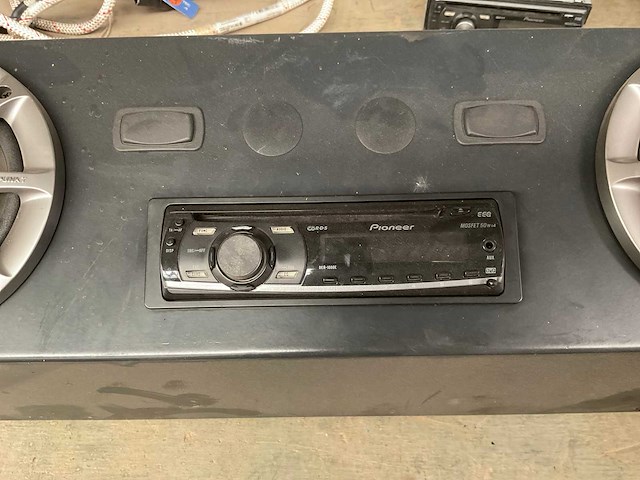 Vehicle dashboard audio systeem - afbeelding 4 van  6