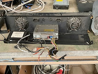 Vehicle dashboard audio systeem - afbeelding 5 van  6