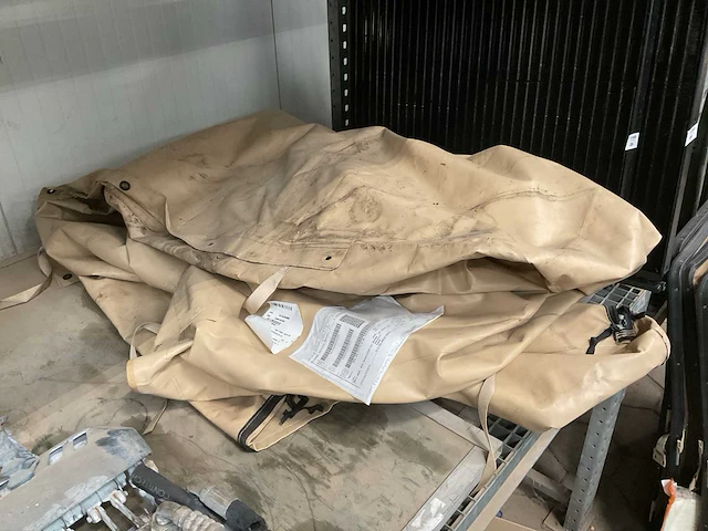Vehicle fitted cover - afbeelding 1 van  3