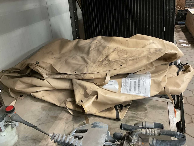 Vehicle fitted cover - afbeelding 2 van  3