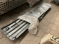Vehicle grill - afbeelding 4 van  6